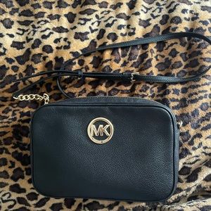 ❌SOLD❌MK crossbody!